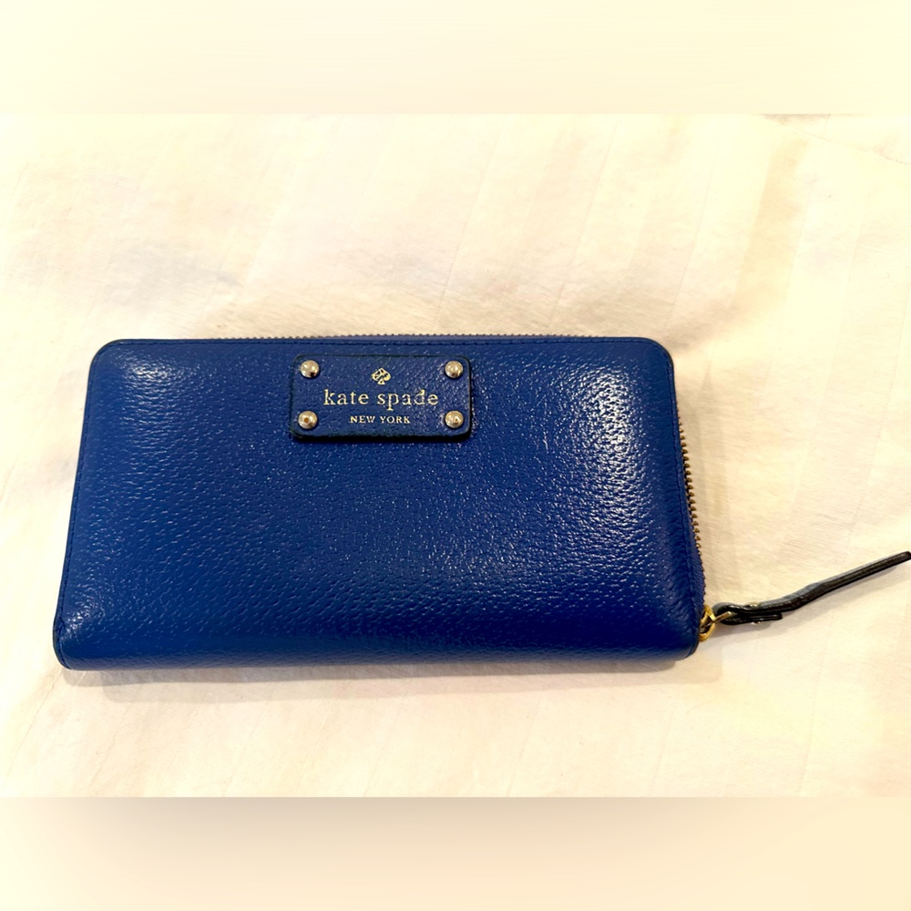 Kaye Spade zip-around wallet